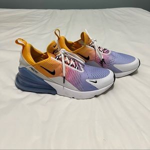 NIKE AIR MAX 270